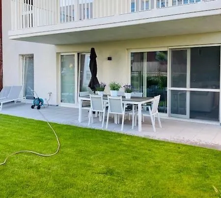 Modern Luxurious In New Private Building By The River 아파트 *